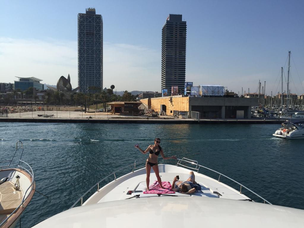 Botel Motor Yacht Dandy Barcelona