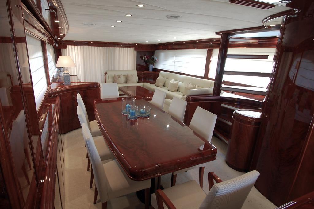 Botel Motor Yacht Dandy